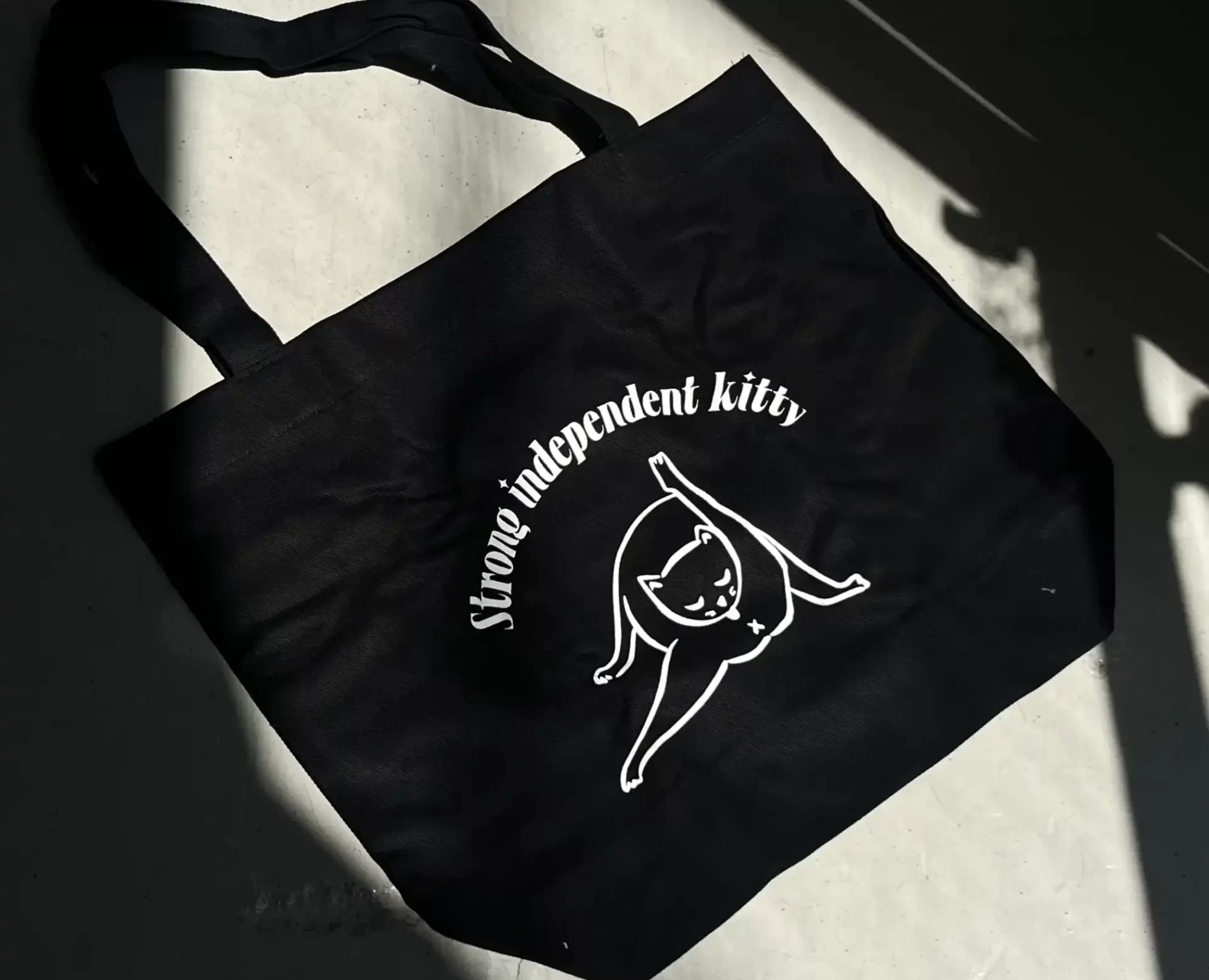 BLACK KITTY Tote Bag